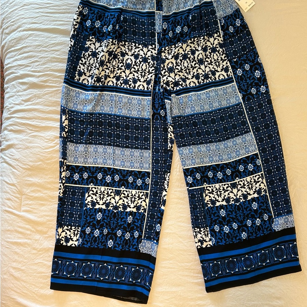 Rafaella Princess Blue Floral Wide Leg Cropped Pants - Medium